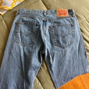 32 x 32 LEVI JEANS